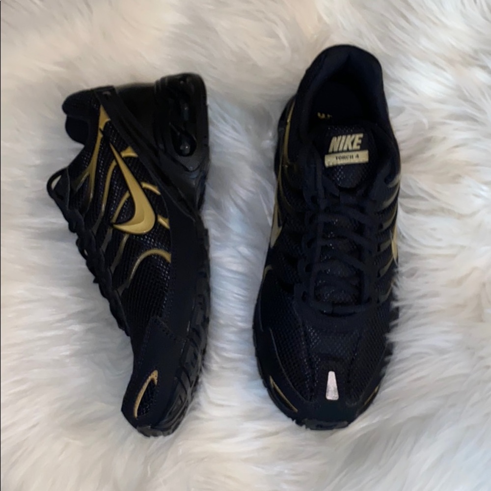 Nike Torch 4